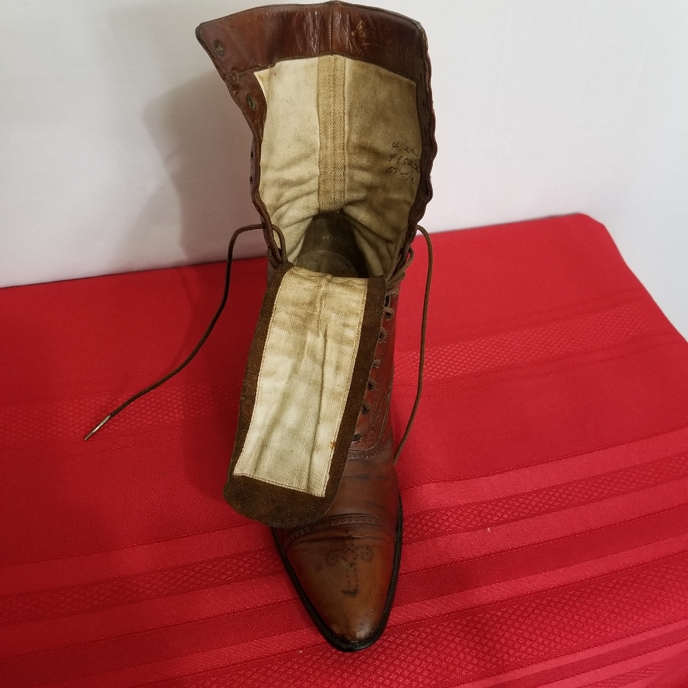 Antique Victorian era lace up boots. Early 1900s - Picture 7 of 12